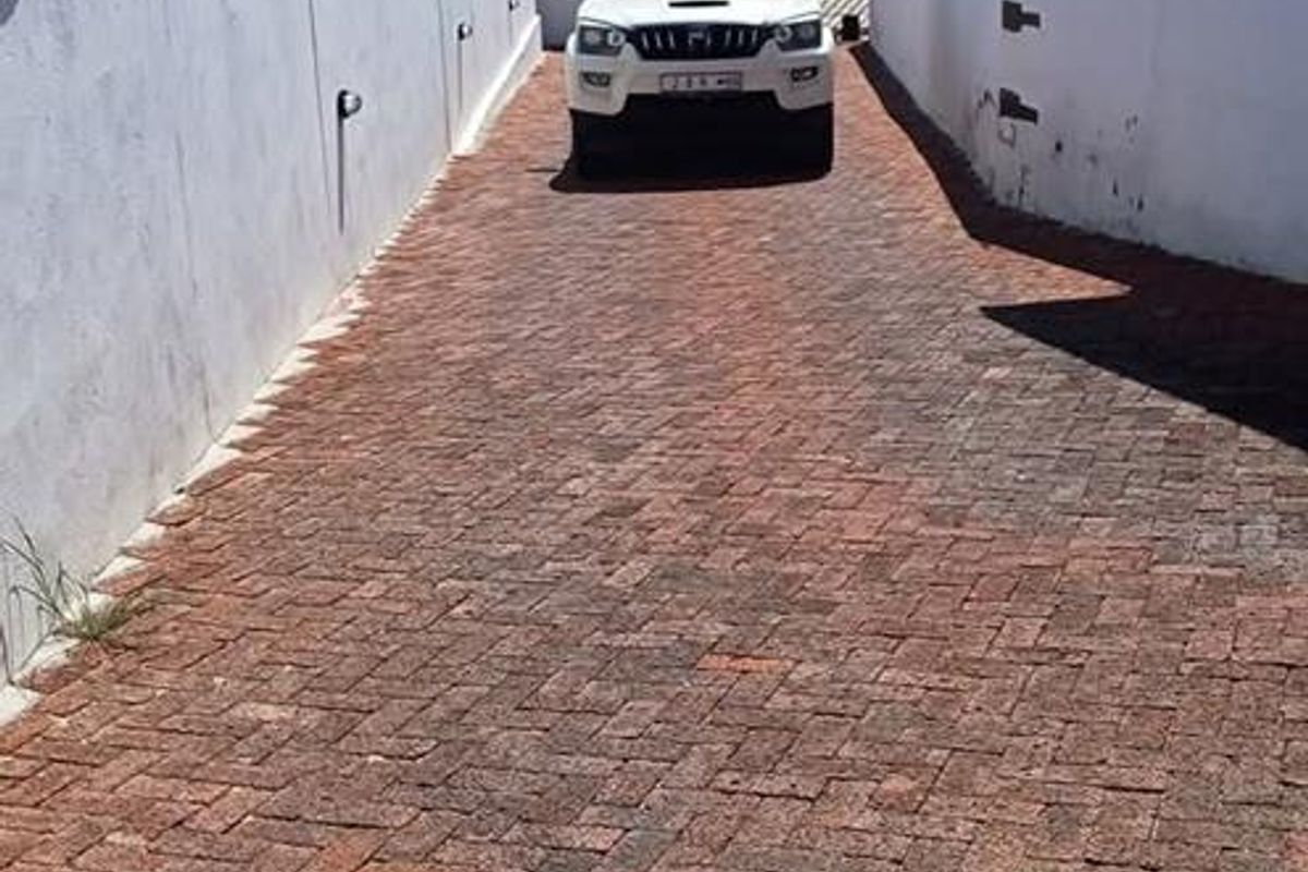 This unit stands completely on its own with own entrance. - Photo 3