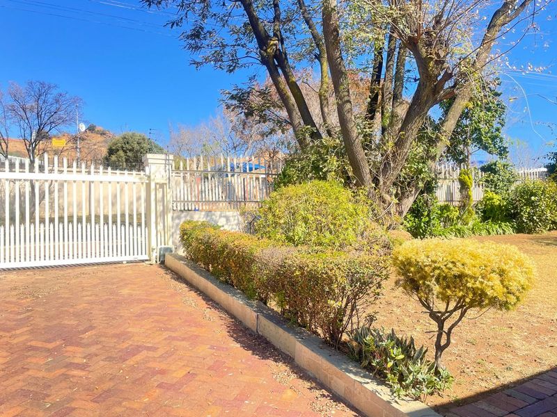 PERFECT HOME FOR A PERFECT FAMILY!!!! - Photo 6