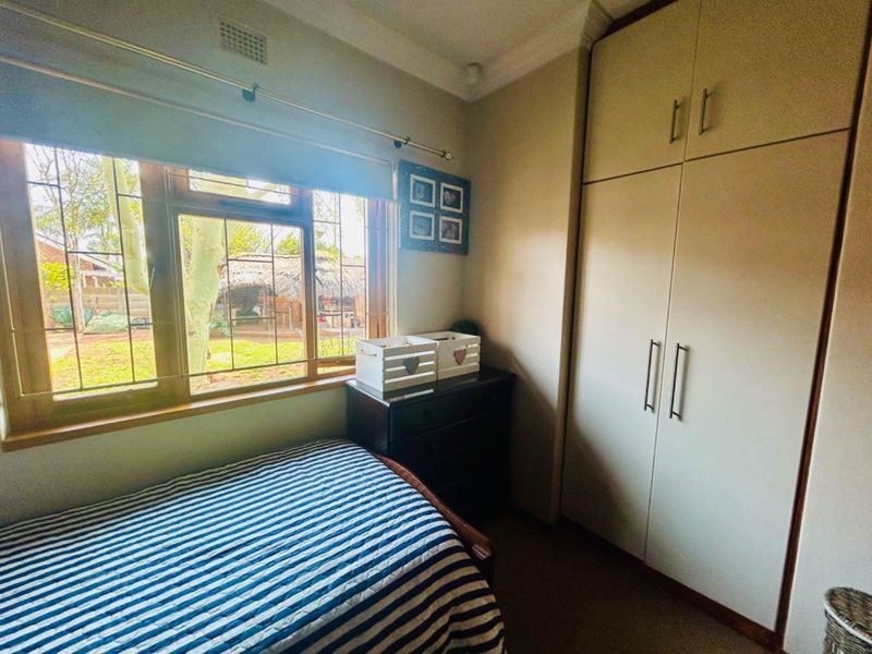 Beautiful 3 bedroom house with a flat - Photo 6