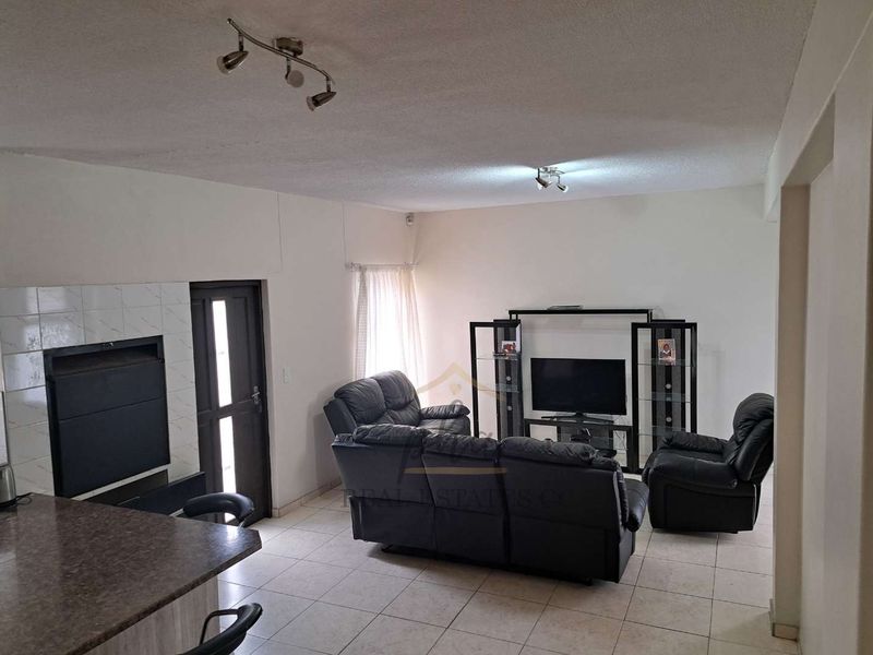 3 Bedroom Duplex Townhouse for sale in Walvis Bay for N$1 460 000.00 - Photo 7