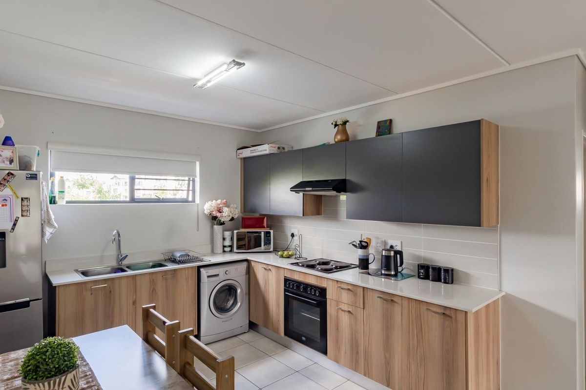 Modern Eco-Estate Living with Resort-Style Comfort - Photo 2