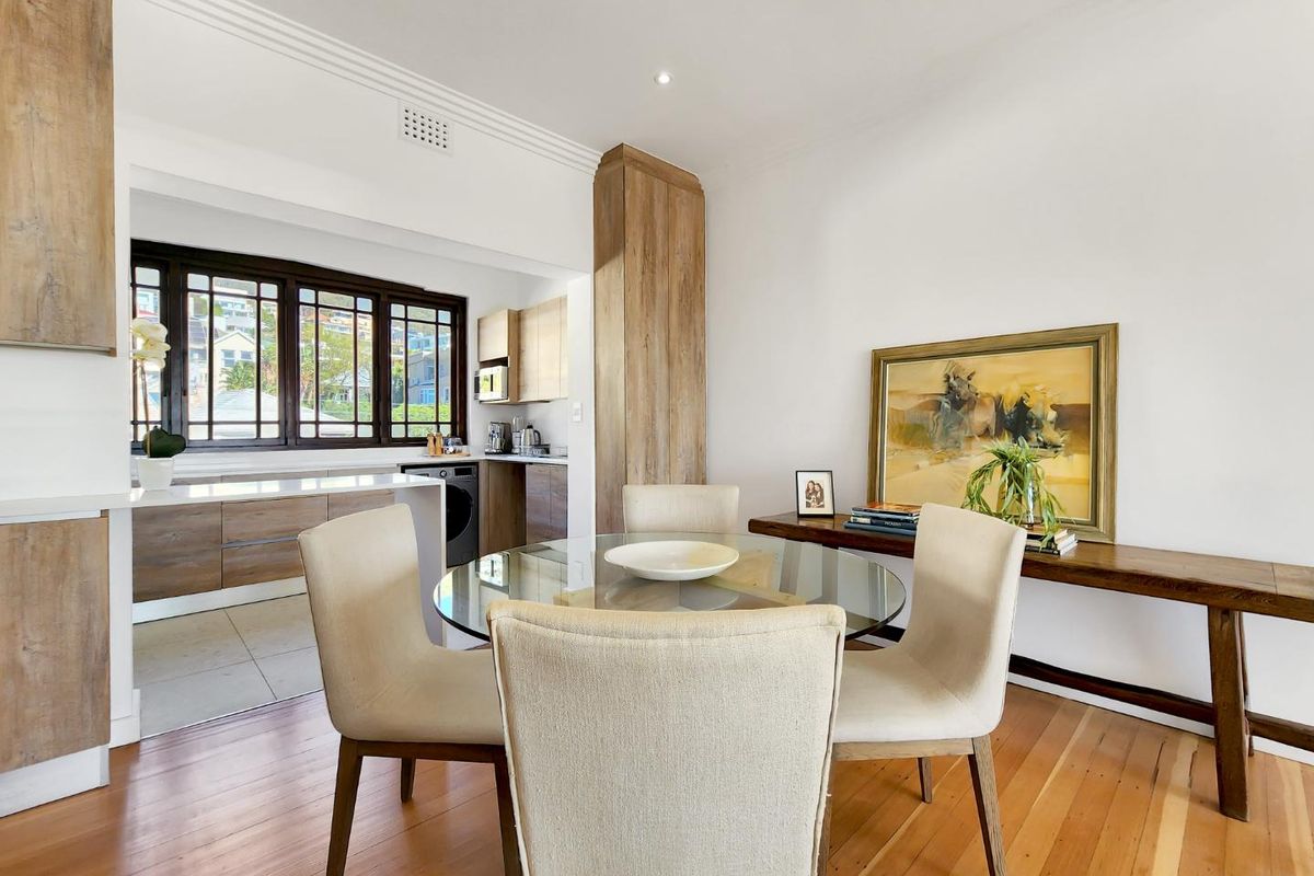 Old World Charm meets Modern Elegance - Photo 5