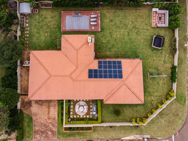 Charming Four-Bedroom Family Home in The Ridge Estate - Photo 6