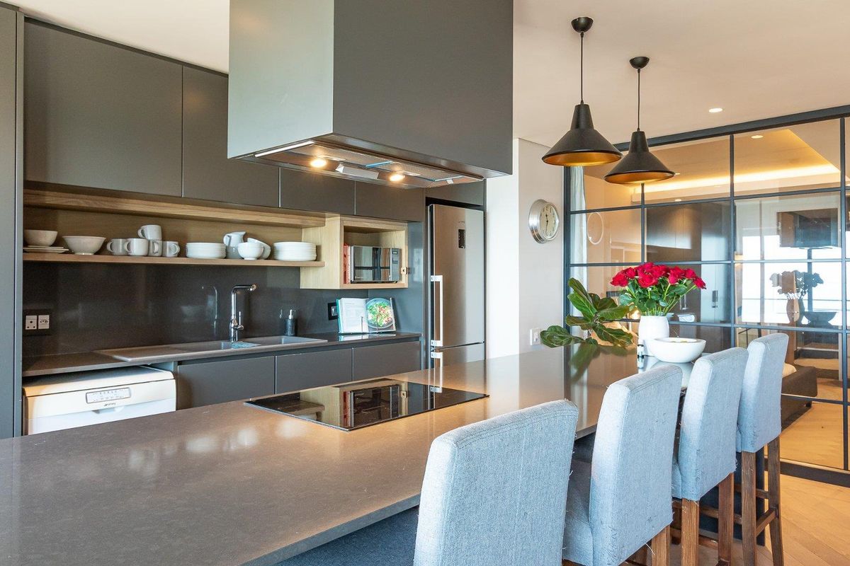 Beautiful 2 bedroom Seafront apartment in Simons Town (HB) - Photo 4