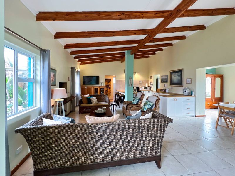 Charming Coastal Home or Airbnb Opportunity in Swakopmund! - Photo 4