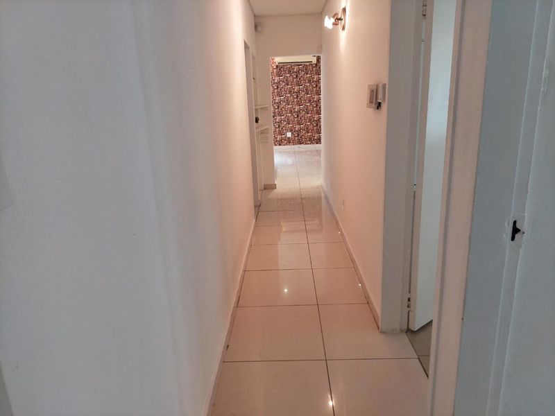 Stunning Family Home in Dove Crescent, Yellowwood Park - Photo 9