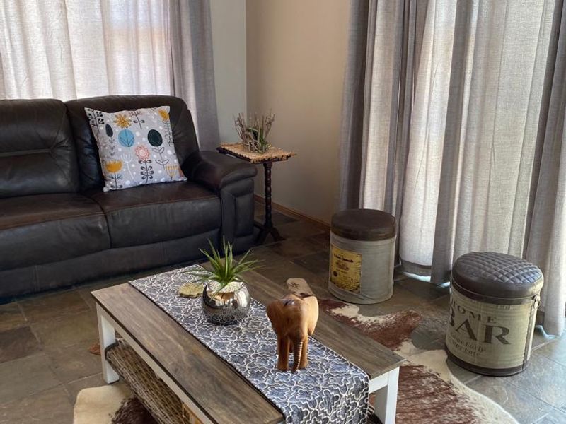 Own a house in the popular N/aankuse Estate, only 15 minutes from the Airport. - Photo 4