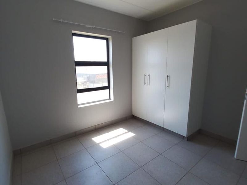 Eagles@Riverside- Riverside View Ground floor Apartment R 575 000 - Photo 8