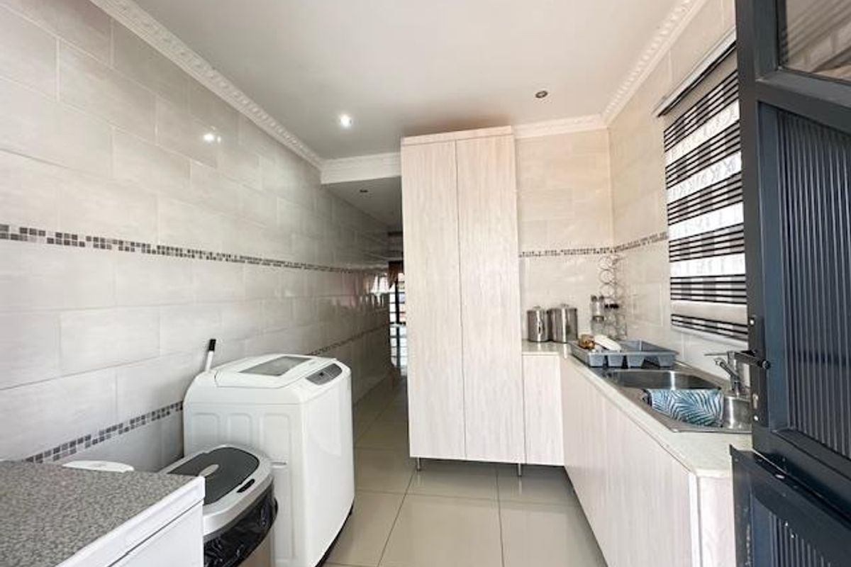 Stunning 3-Bedroom Family Home for Sale in Clarina - Photo 3