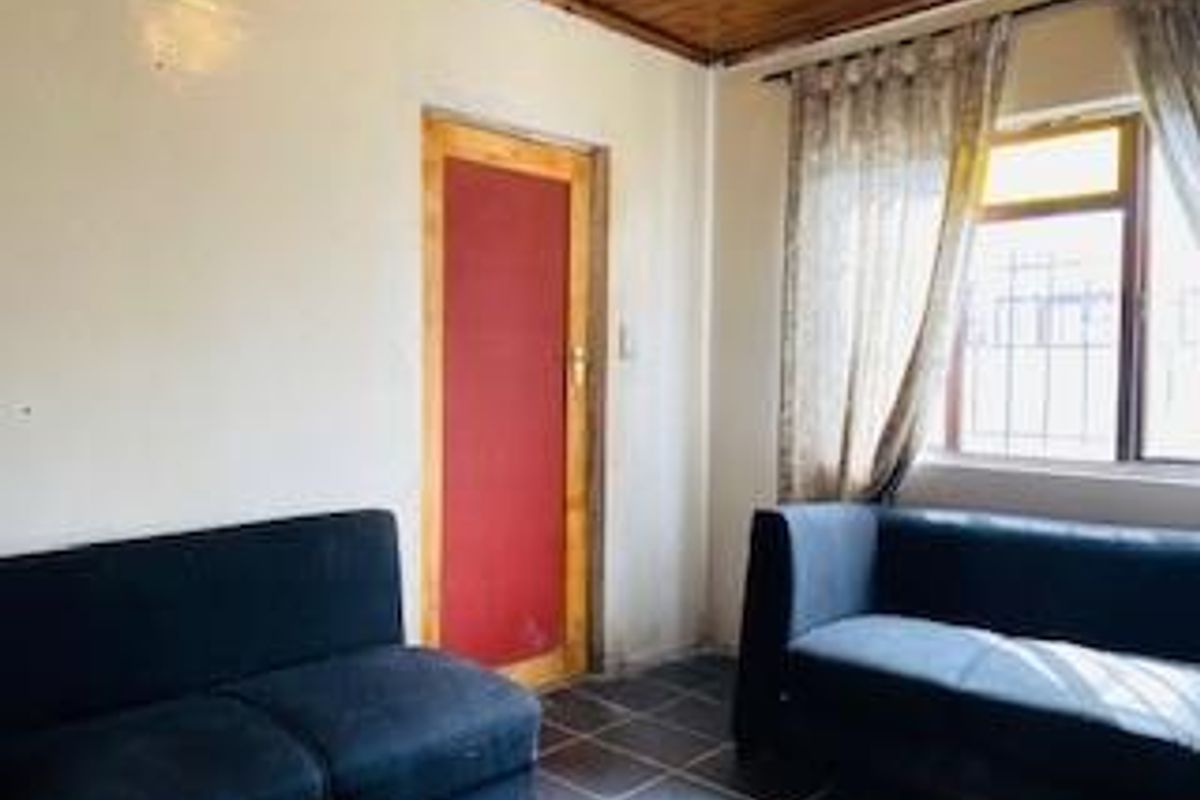 2 Bedroom Home in Velapi Crescent, Nonqubela, Khayelitsha - Photo 2