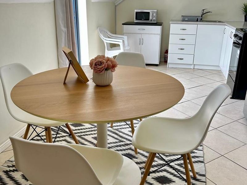 Furnished 2-Bed Apartment in Secure Hermanus Coastal Estate - Photo 6