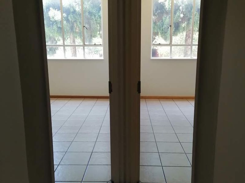 2 Bedroom to rent in Hatfield - Photo 6