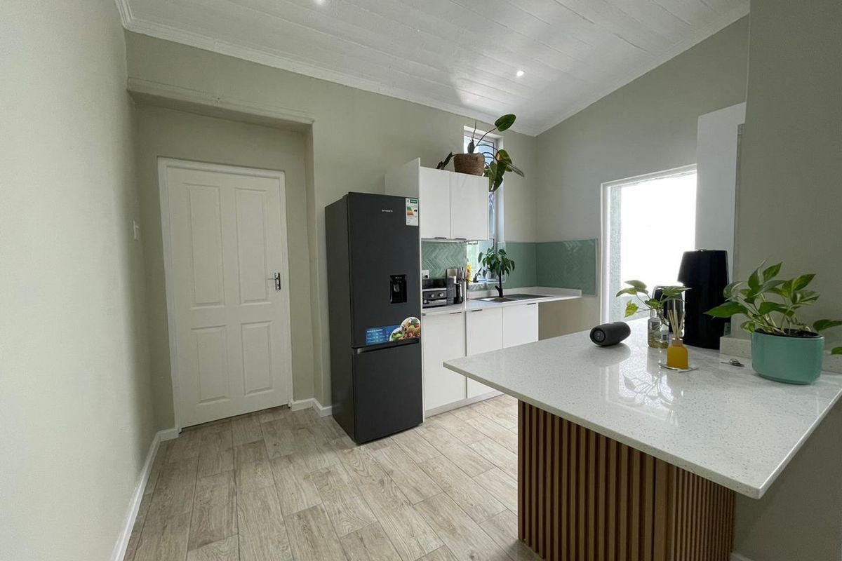 Newly Renovated Two-Bedroom Home - Photo 4