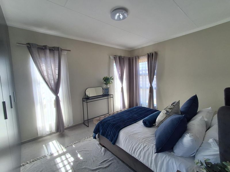 3 Bedroom Full Title Home in Secure Complex - Photo 10