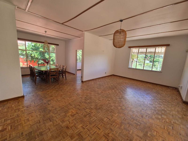 Luxury Hill Family home with a beautiful view - Photo 3