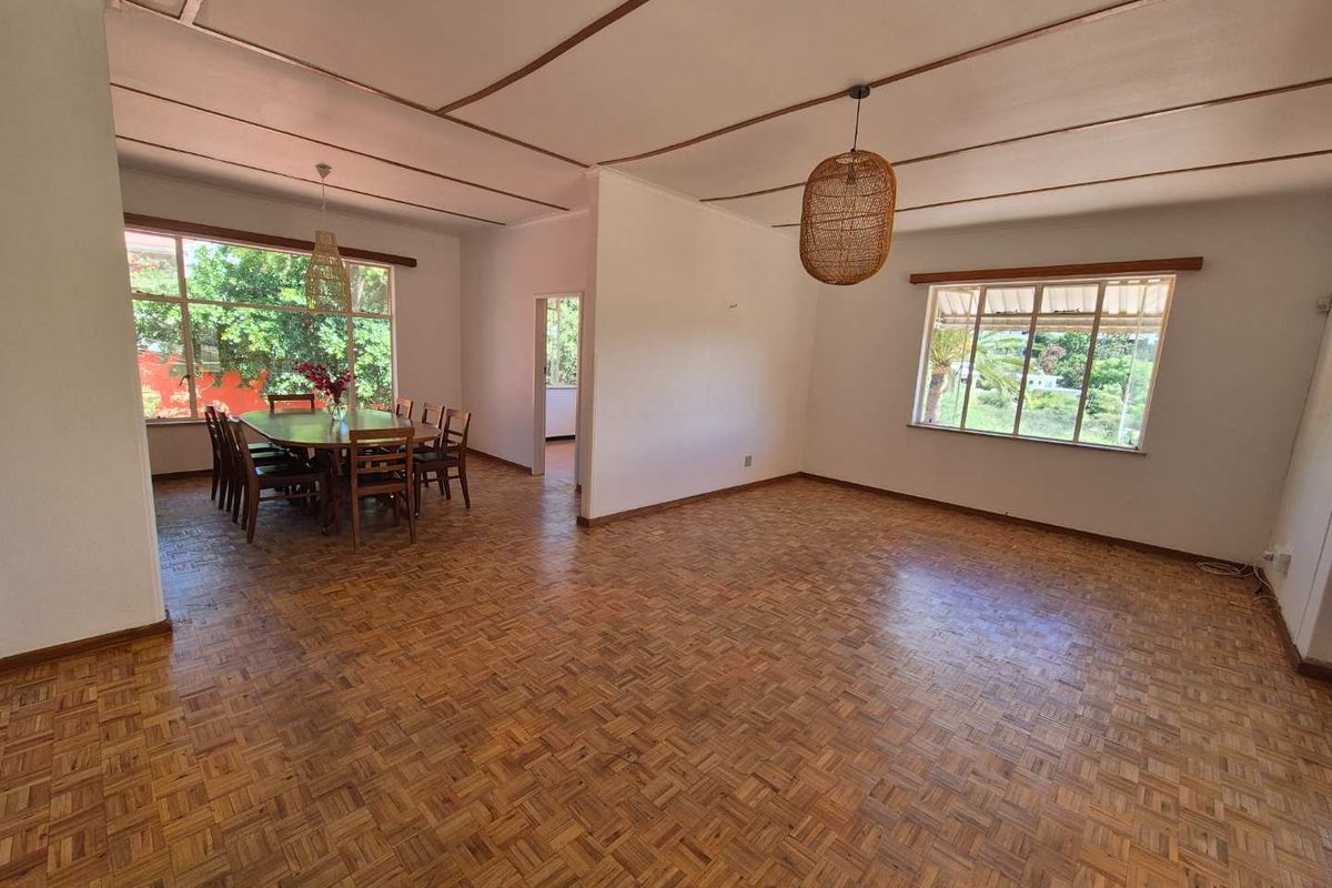 Luxury Hill Family home with a beautiful view - Photo 3