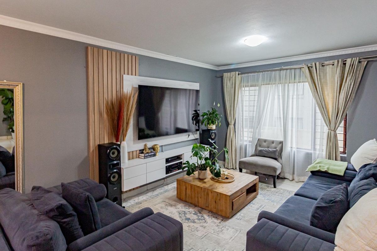 Charming 3-Bedroom Cluster in Secure Craigavon Estate - Photo 3