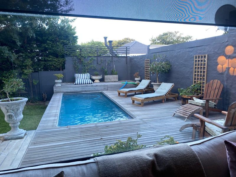 Designer Family home - A hop from the famous Vineyard Hotel. - Photo 5