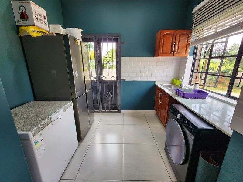 Charming 4-Bedroom Family Home to Rent in Rietondale (No Loadshedding Area) - Photo 3