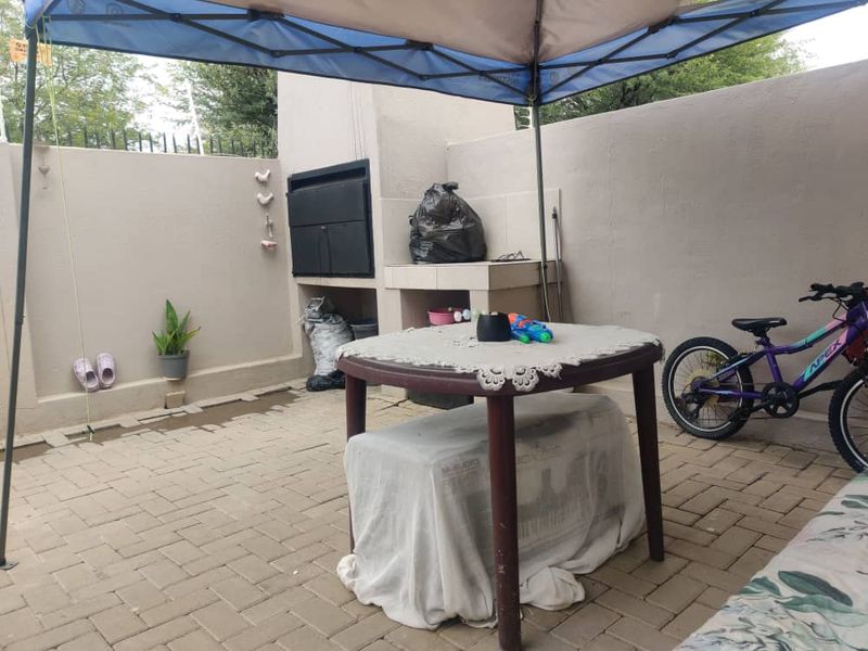 For Sale: Your Dream Home, Move-in Ready Townhouse - Photo 8