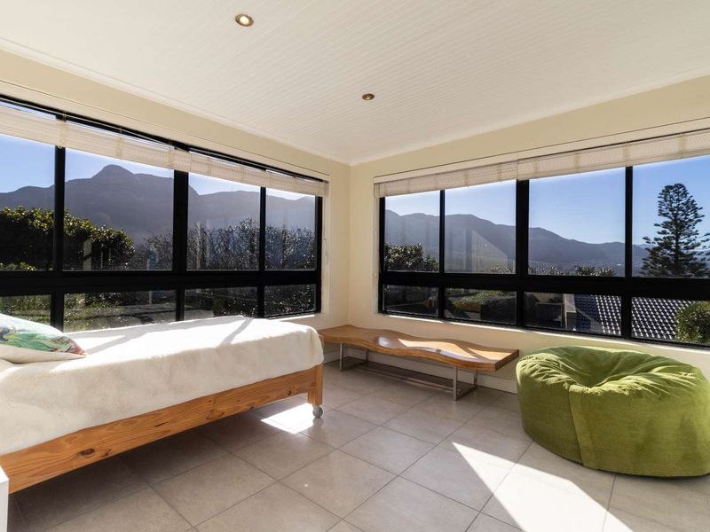 A Hilltop Sanctuary Above Walker Bay - Photo 10