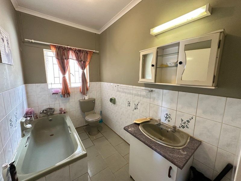 3 Bedroom House For Sale in Brakwater - Photo 10