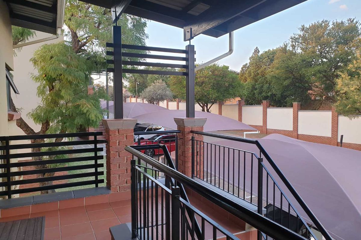 2 Bedroom Unit in Sought after Complex With Views - Photo 2