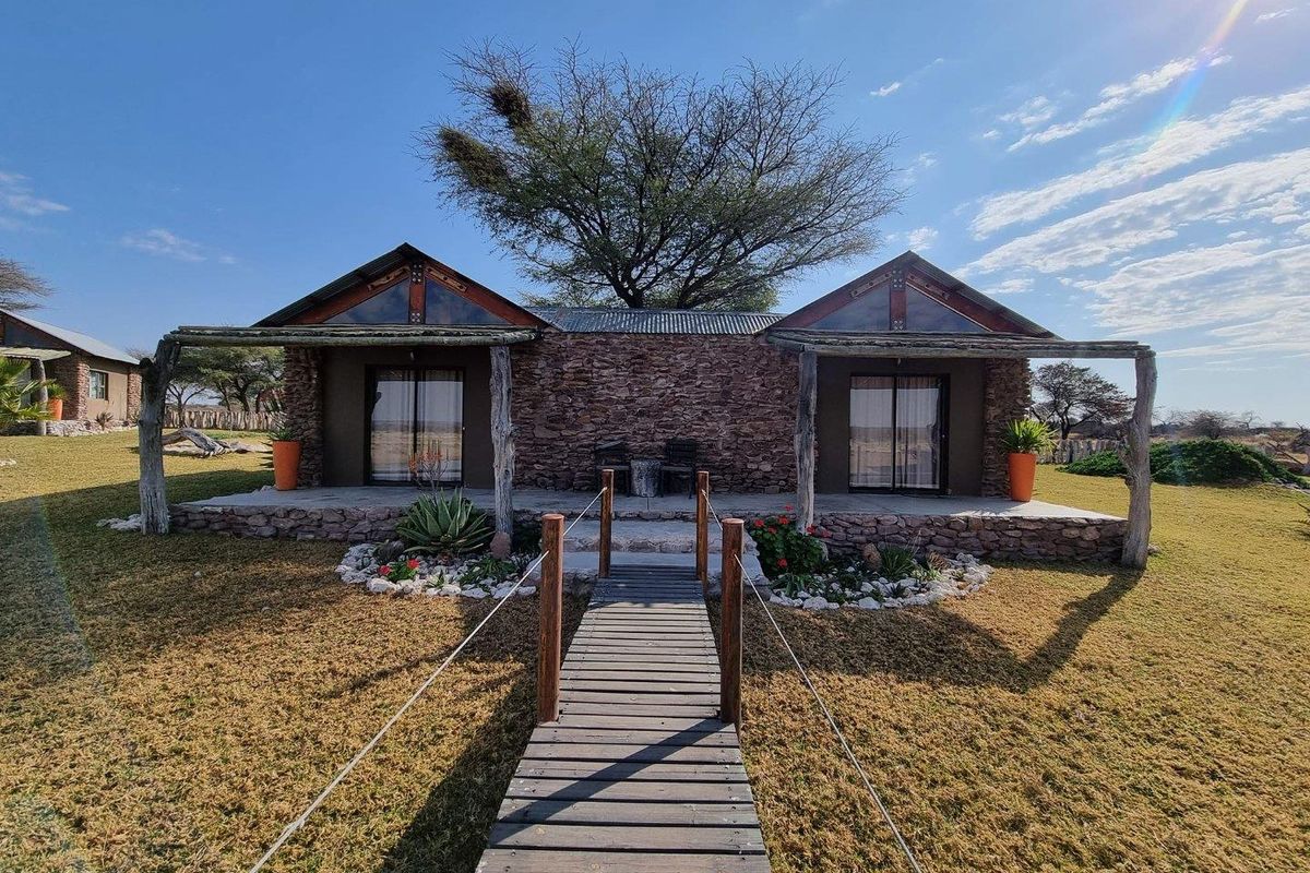 LODGE & GAME FARM FOR SALE - GOBABIS - Photo 4