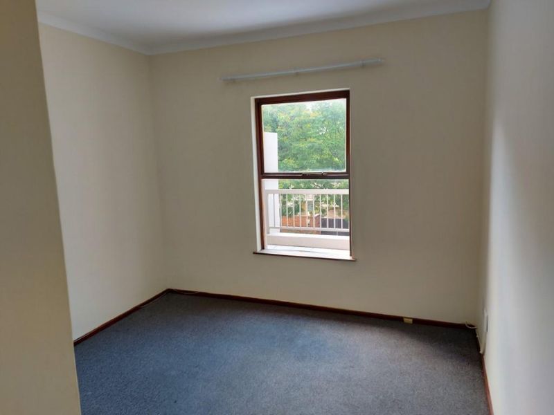 1 BEDROOM APARTMENT FOR SALE IN OAKLANDS - Photo 8