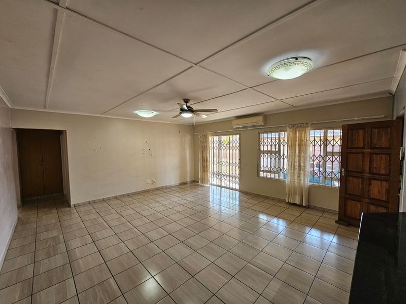 Four-Bedroom Family Home with Pool and Braai in Arboretum - Photo 7