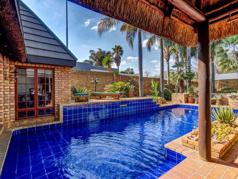 QUALITY 4/5 BEDROOMED HOME IN SECURE BOOMED AREA - Photo 3