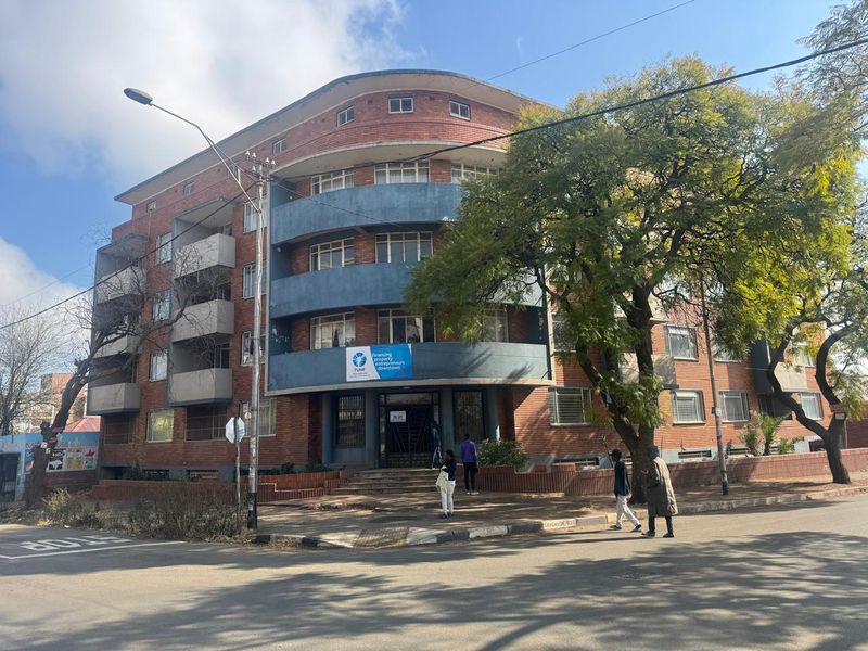 Residential building for sale with great return on investment - Photo 2