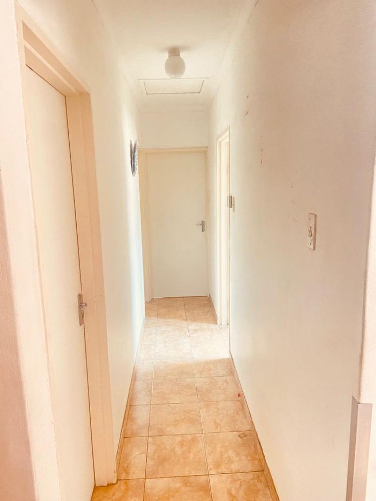 Corridor to the  main room 