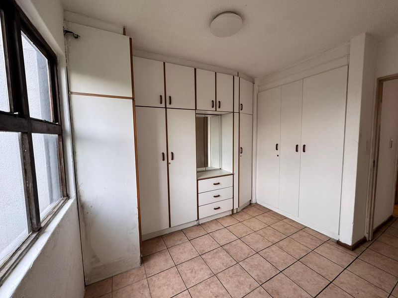 Comfortable 2-Bedroom Apt Close to Transport & Amenities - Photo 9