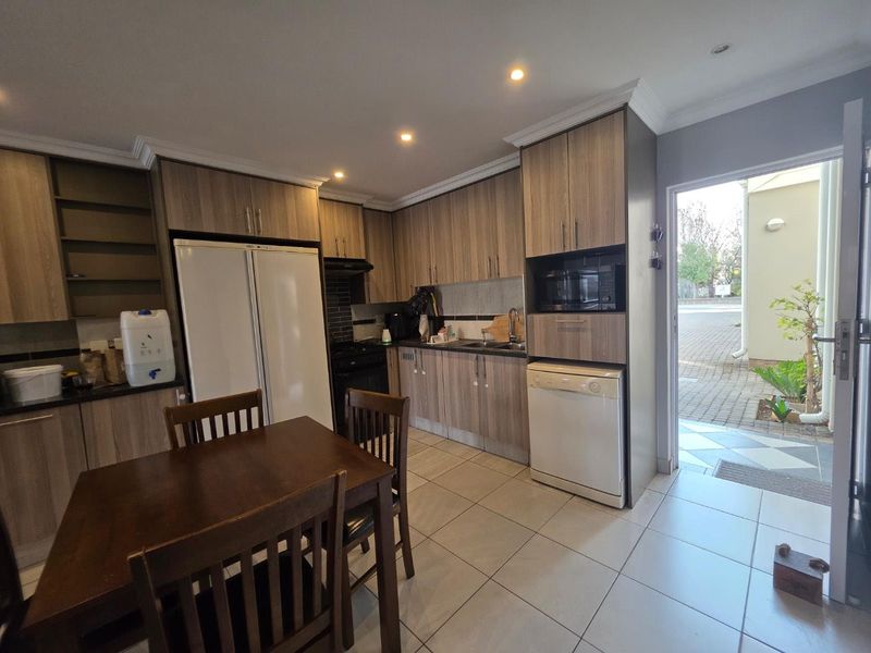 Waterfront Living in Leisure Bay Estate - Photo 5