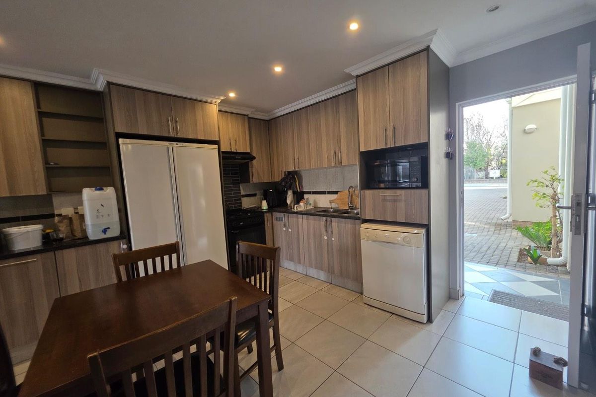 Waterfront Living in Leisure Bay Estate - Photo 5