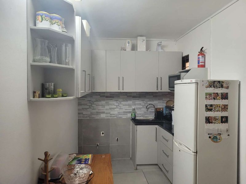 3 Bedroom Duplex. - Photo 7