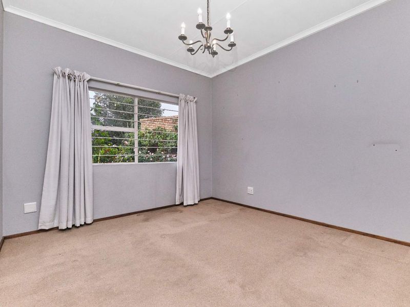 Secure Family Living in Sundowner - Photo 7