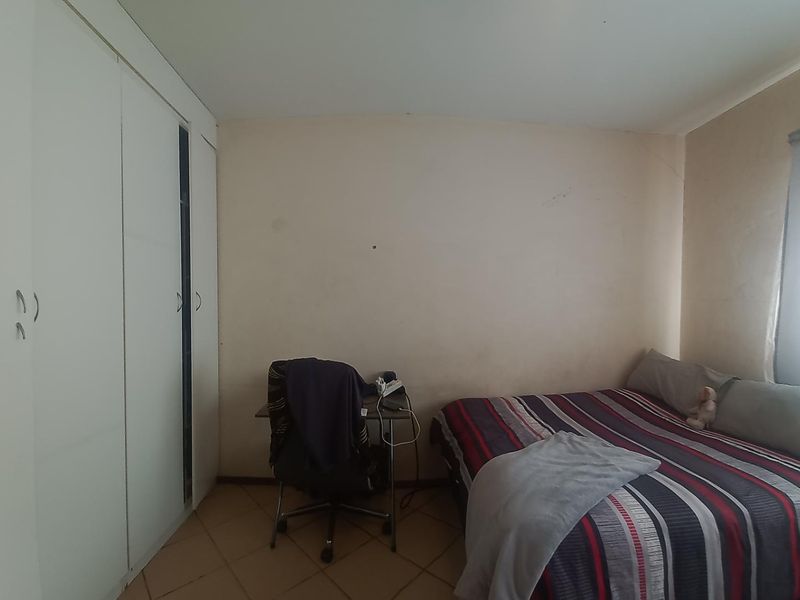 A SPACIOUS APARTMENT - Photo 5