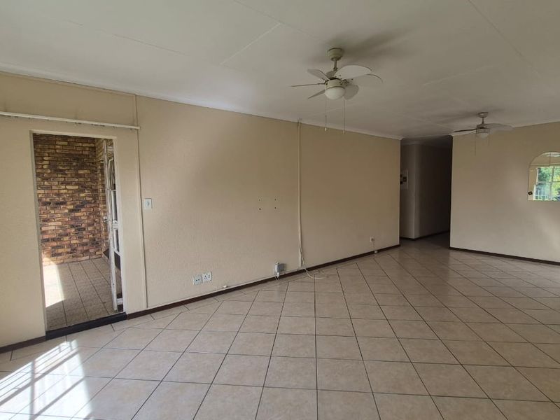 Welcome Home to Sharona Complex, Edleen - Photo 3