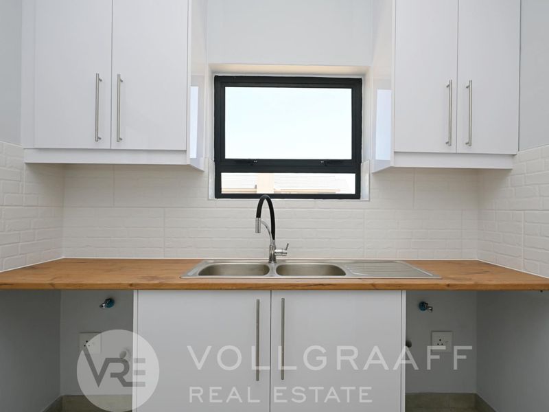 Newly Built Home in Mile 4, Ext 1 - Photo 8