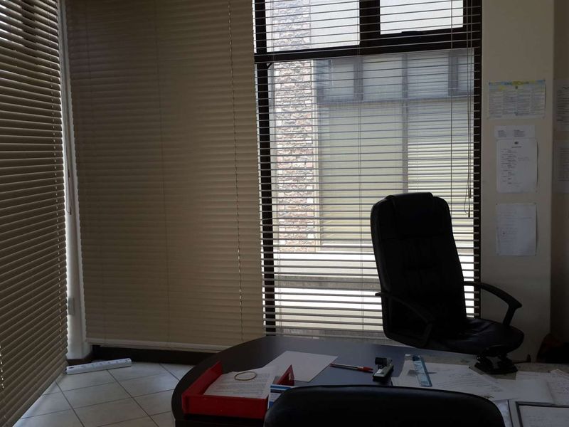 LARGE OFFICE SPACE ON TOP FLOOR OF MAKARIOS CENTRE - Photo 10