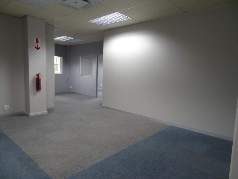 PRIME OFFICE SPACE TO RENT - Photo 4