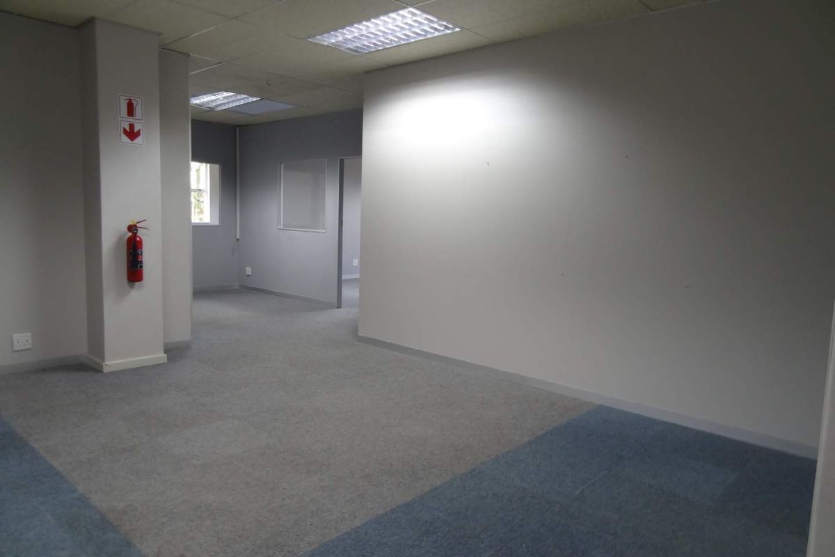 PRIME OFFICE SPACE TO RENT - Photo 4