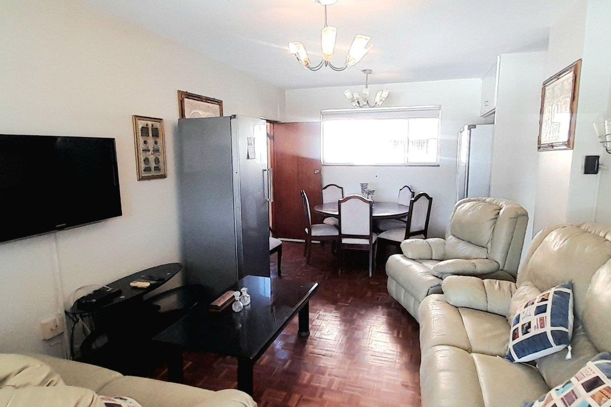 1.5 bedroom in North Beach - Photo 2