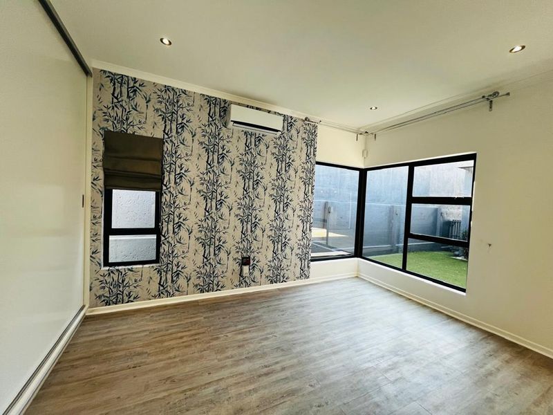 Modern 3 Bedroom House To Let - Photo 10