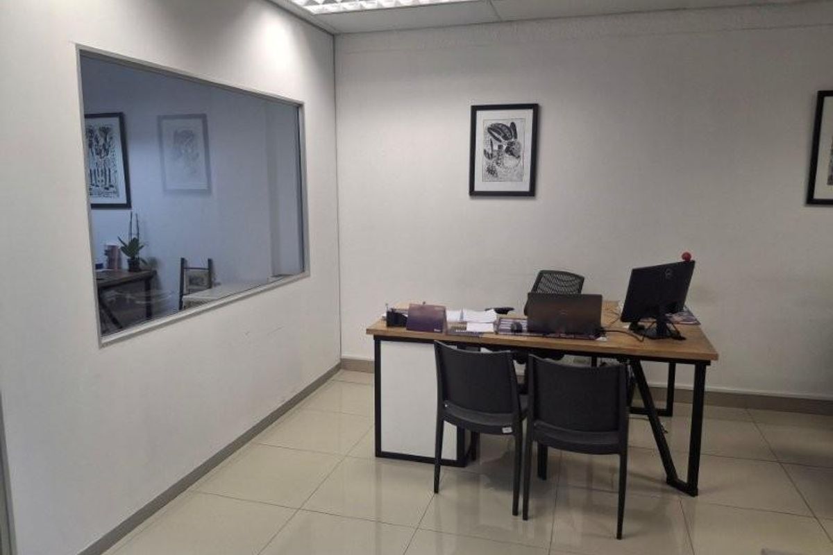 OFFICE / SHOP TO LET - SOUTHERN INDUSTRIAL - Photo 4