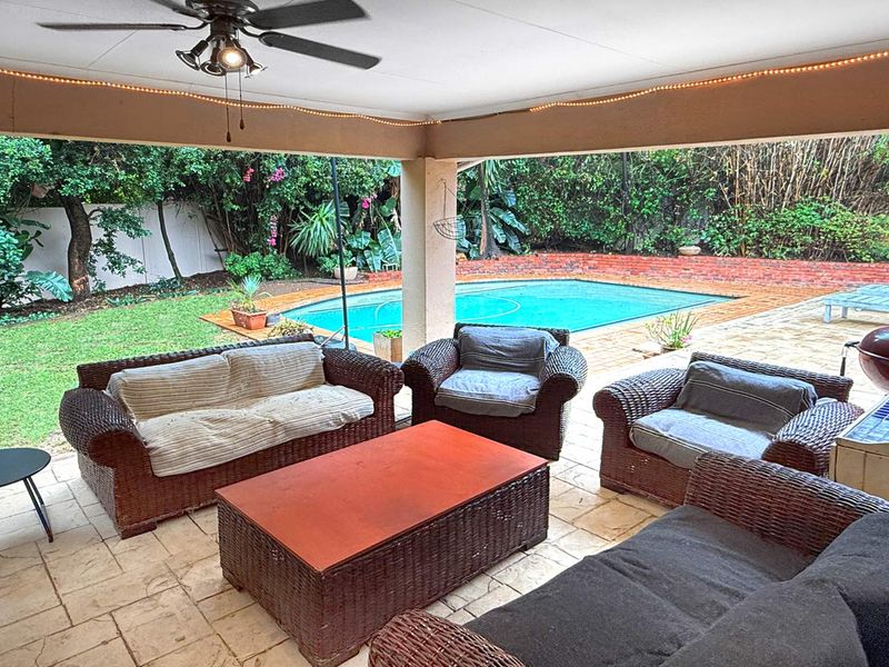 Beautiful Three Bedroom Family Home in Excellent Estate - Photo 10