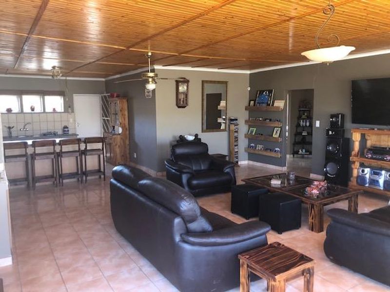 Huge Family Home for sale - Photo 5