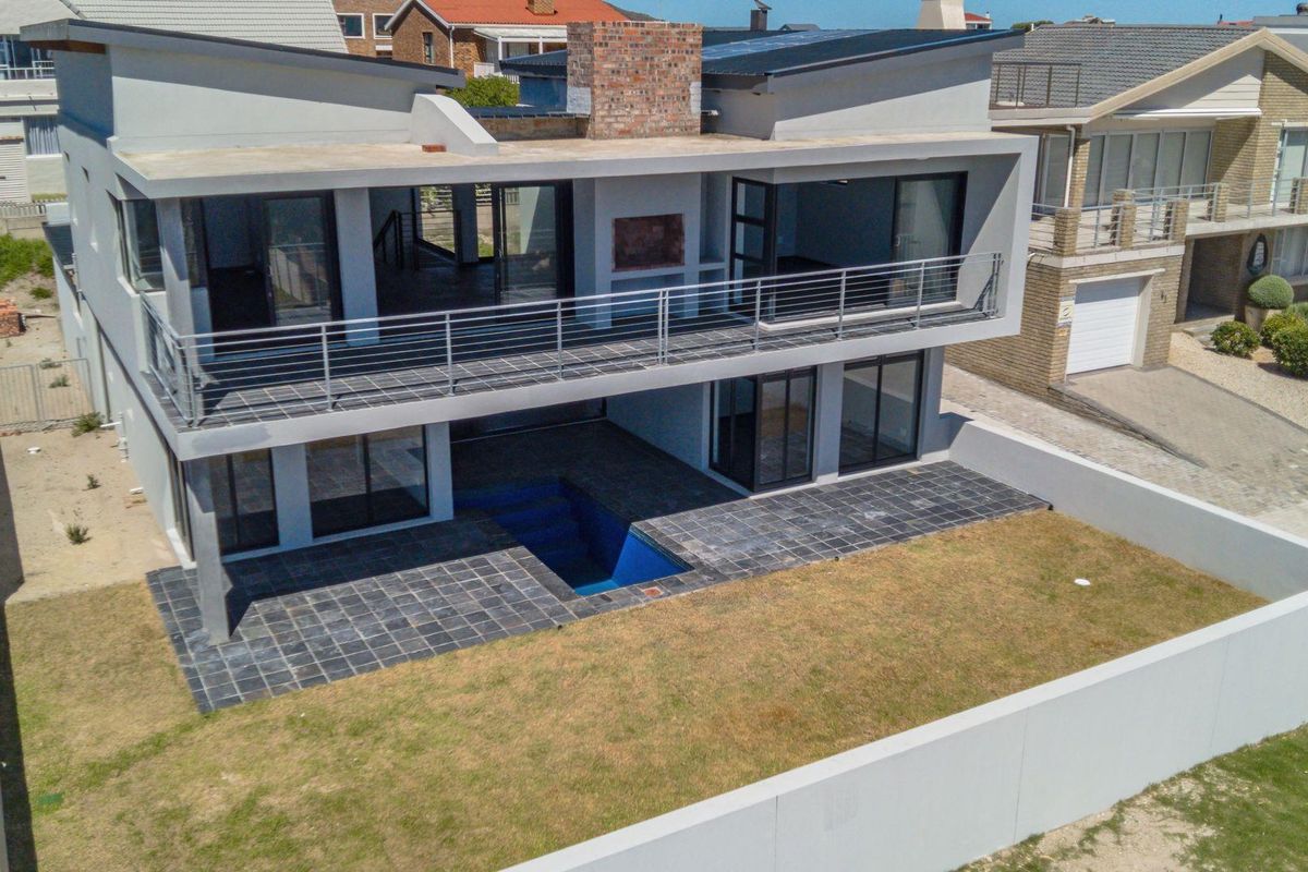 Luxurious, Brand New De Kelders Home - Photo 4